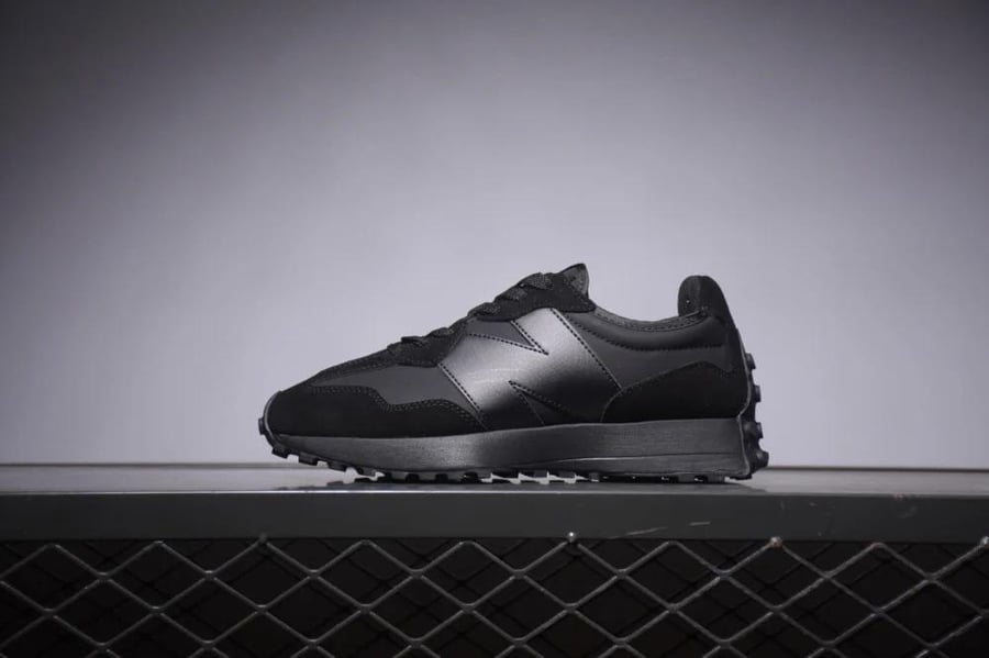 New Balance 327 'Black'