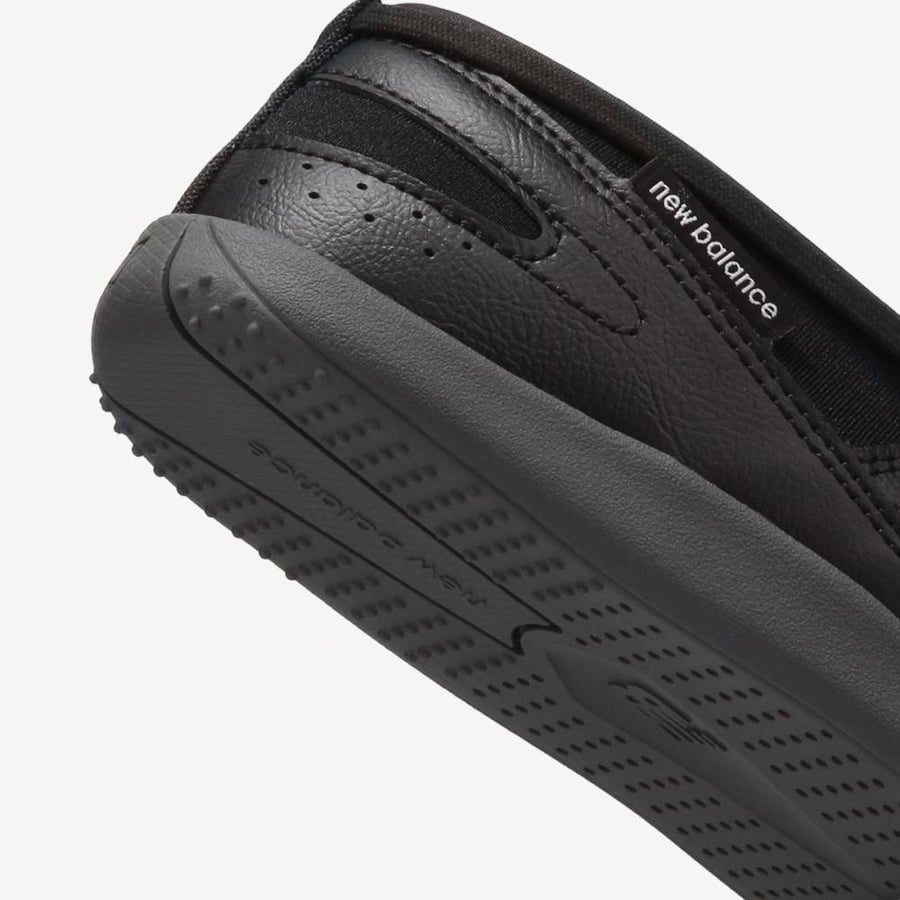 حذاء  نيوبالانس New Balance Flat Breeze