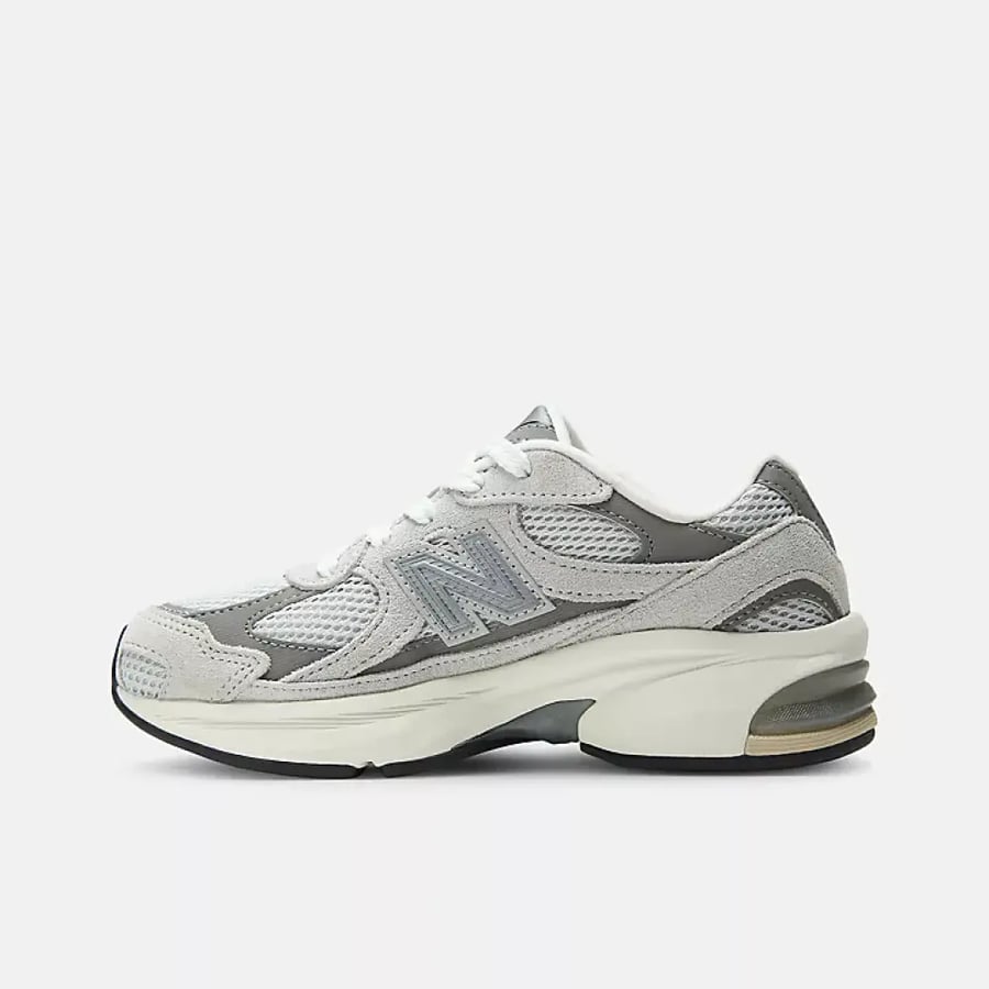 حذاء  نيوبالانس New Balance 2010