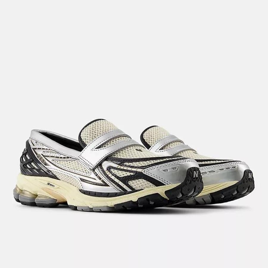 حذاء New Balance 1906L – سلفر وبيج