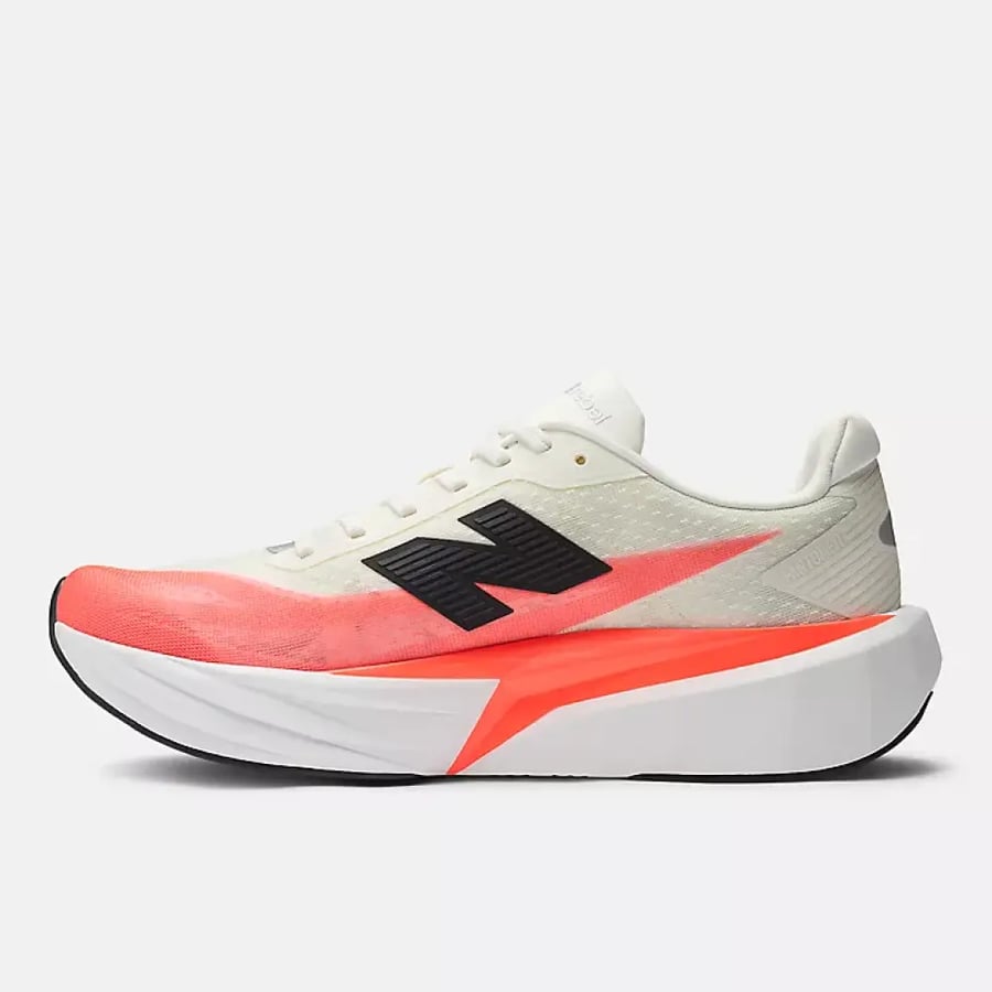 حذاء  نيوبالانس New Balance FuelCell