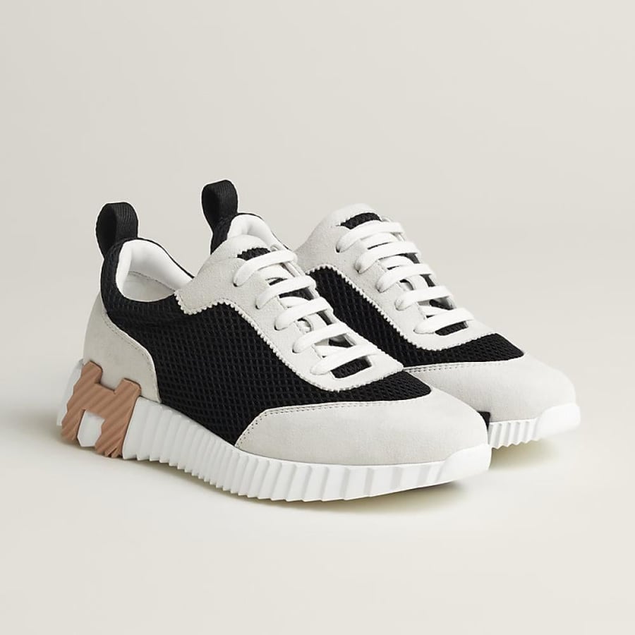 Bouncing sneaker