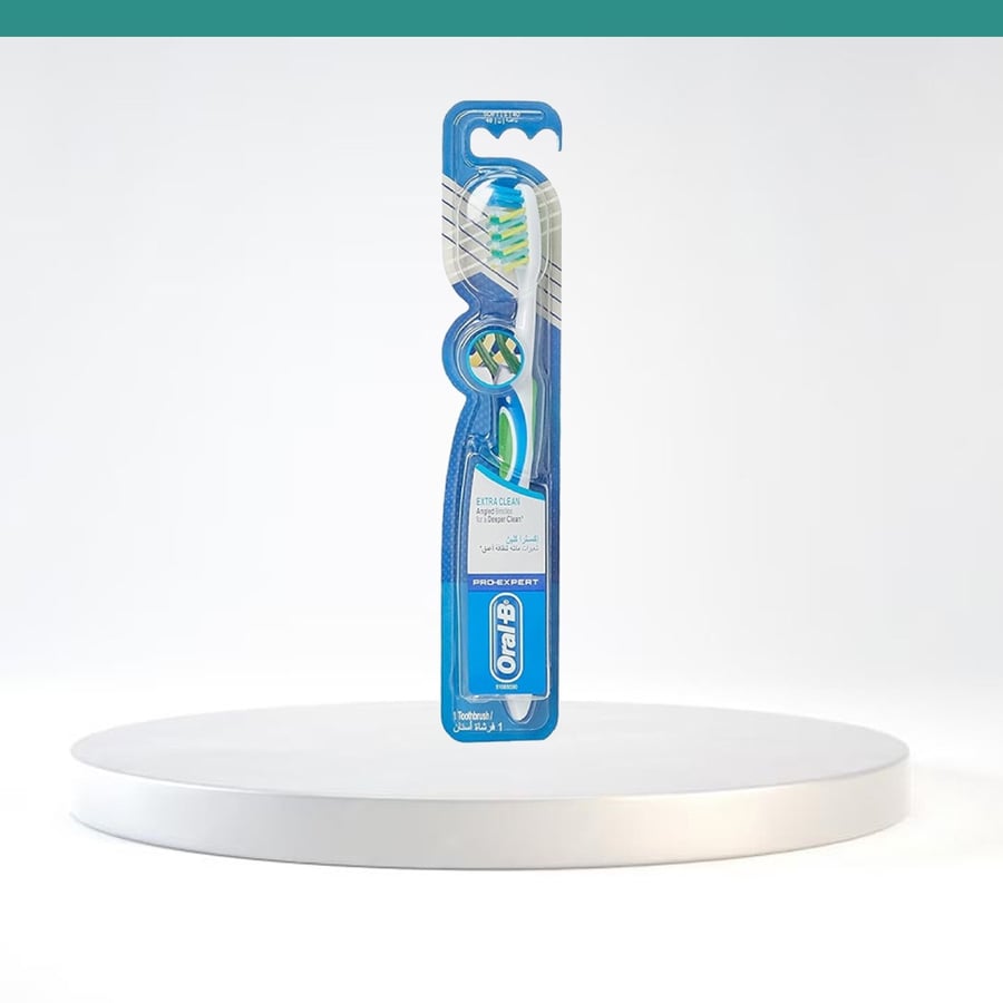 فرشاة أسنان Oral-B Extra Clean