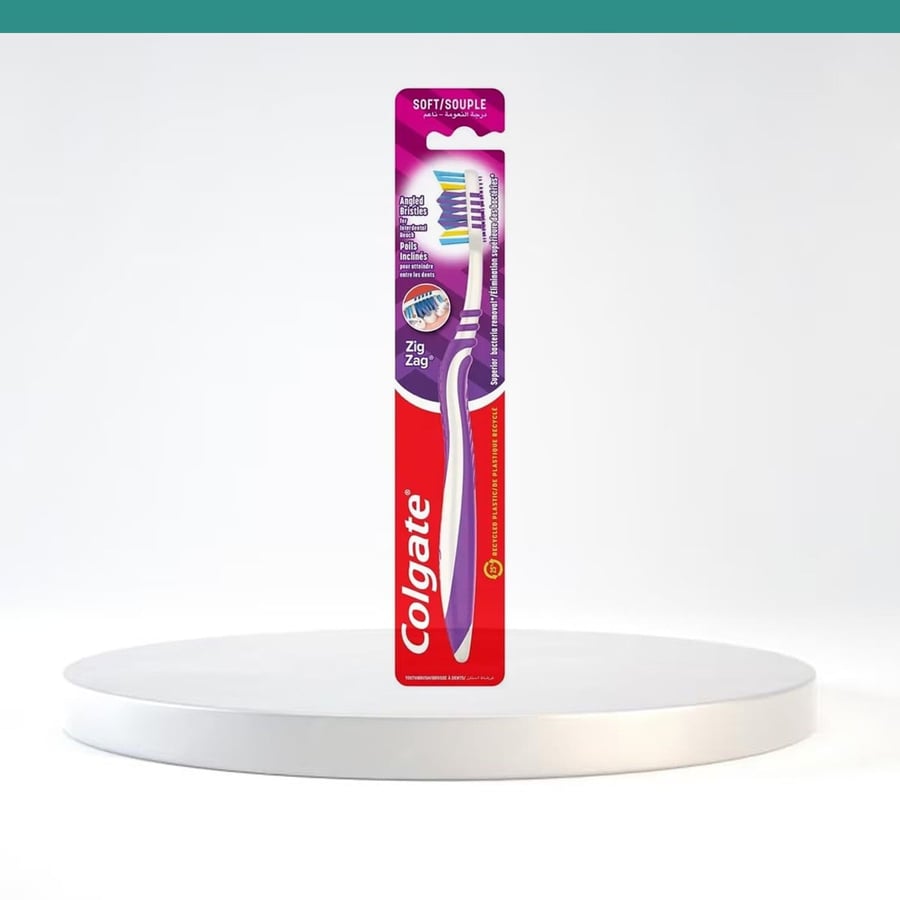فرشاة أسنان Colgate Zig Zag