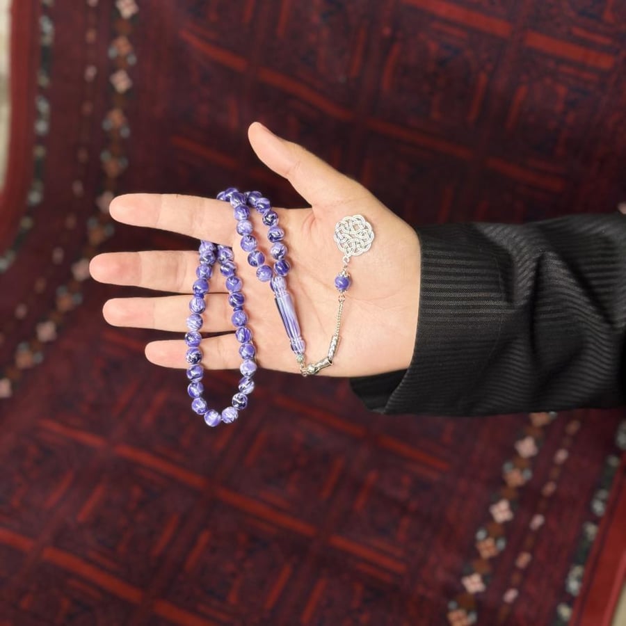 سبحة بكلايت بلون الخزامى, تمتاز بطربزونه حديديه مناسبه للاستخدام الرسمي واليومي مقاوم للقطع