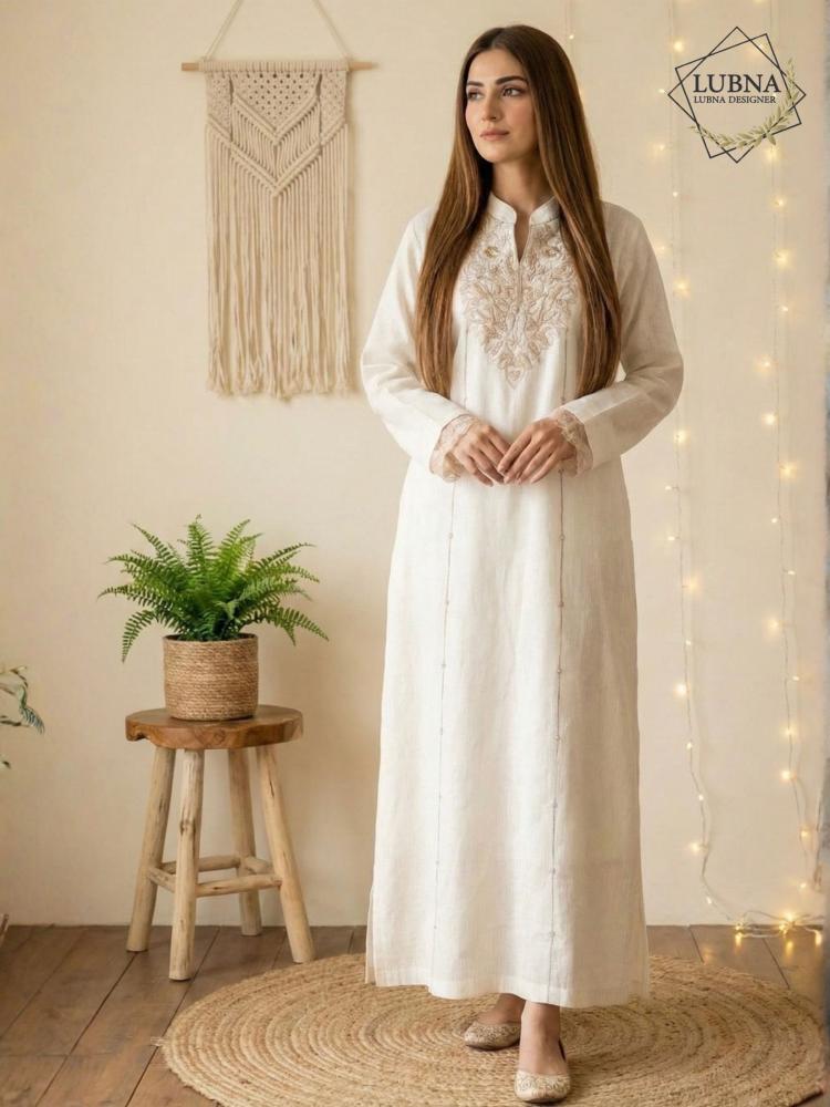 فستان لينن أبيض بلمسة قصب أنيقة {العيد}