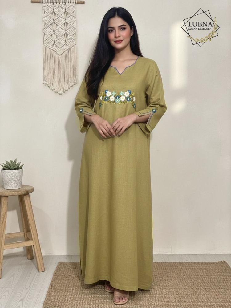 جلابية لينن بورود مطرّزة يدويًا