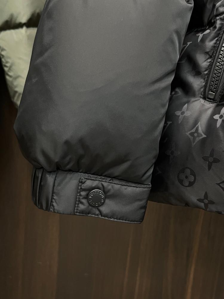‏ Louis Vuitton