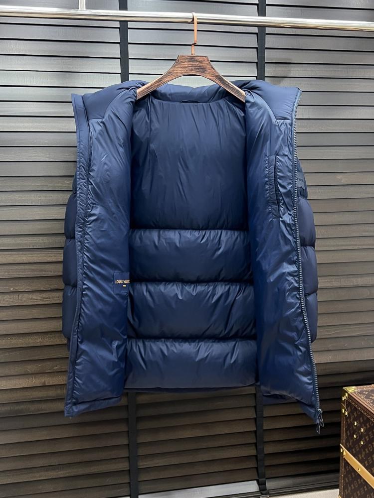 ‏ Louis Vuitton