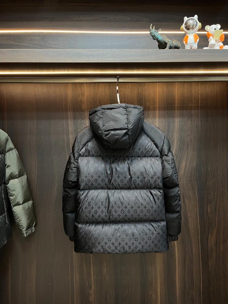 ‏ Louis Vuitton