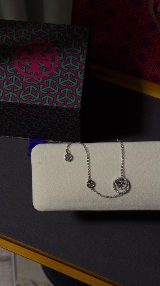 إسوارة TORY BURCH لونين ( ذهبي - فضي )