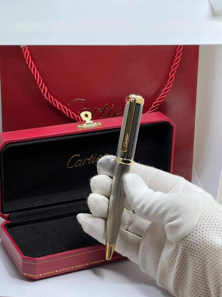 قلم Cartier - قلم حبر من مجموعة سانتوس دو كارتيه