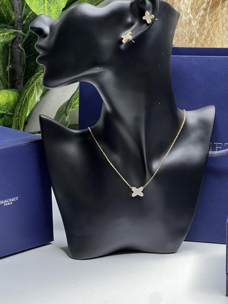 سلسال CHAUMET سلسال CHAUMET سلسال شوميه صدفي