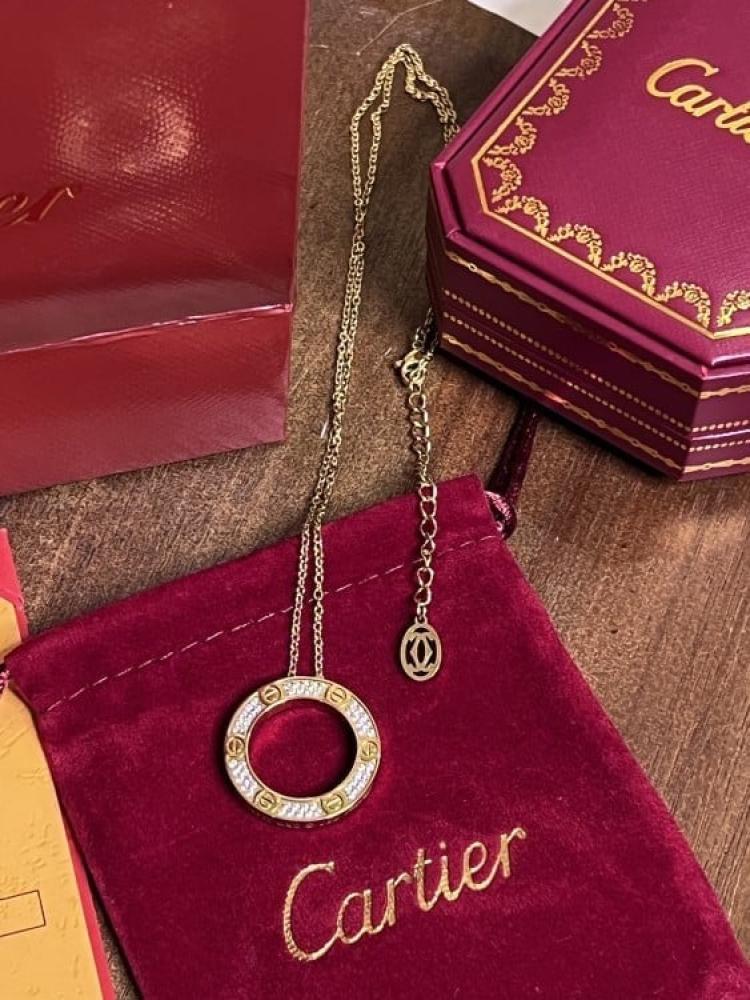 سلسال Cartier الذهبي