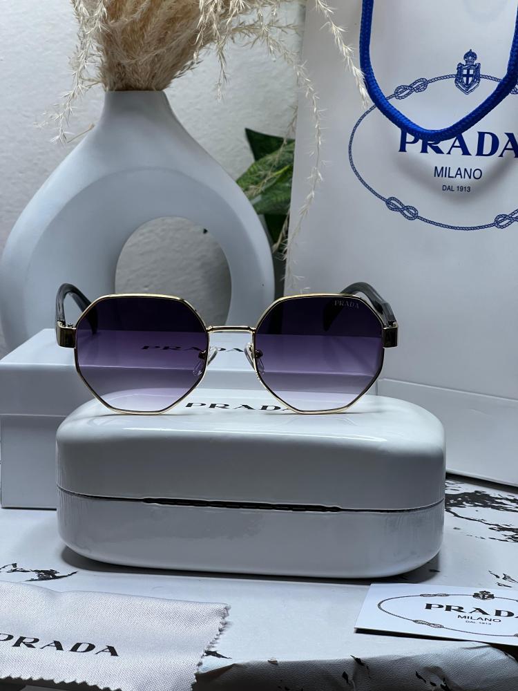 نظارة PRADA المشهورة أطار - اسود شفاف