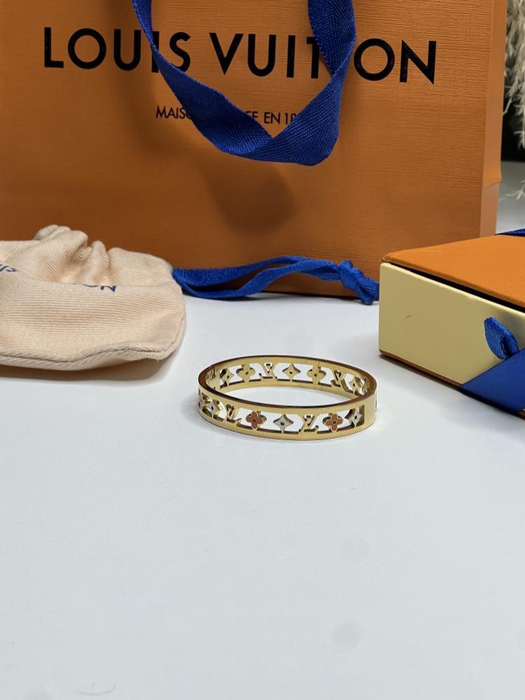 إكسسوار LOUIS VUITTON - اسورة لويس فيتون (مقاس 14 )