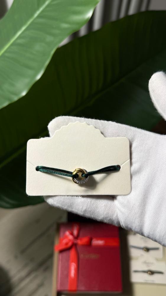مجموعة أساور Cartier - خيط