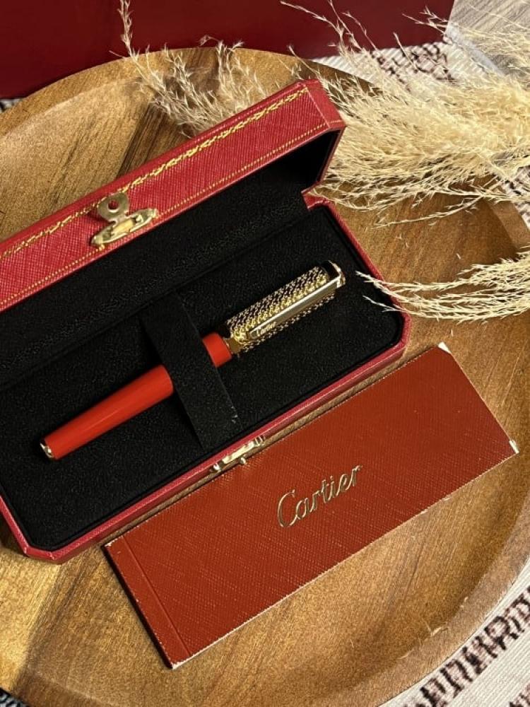 قلم Cartier - قلم حبر من مجموعة سانتوس دو كارتيه