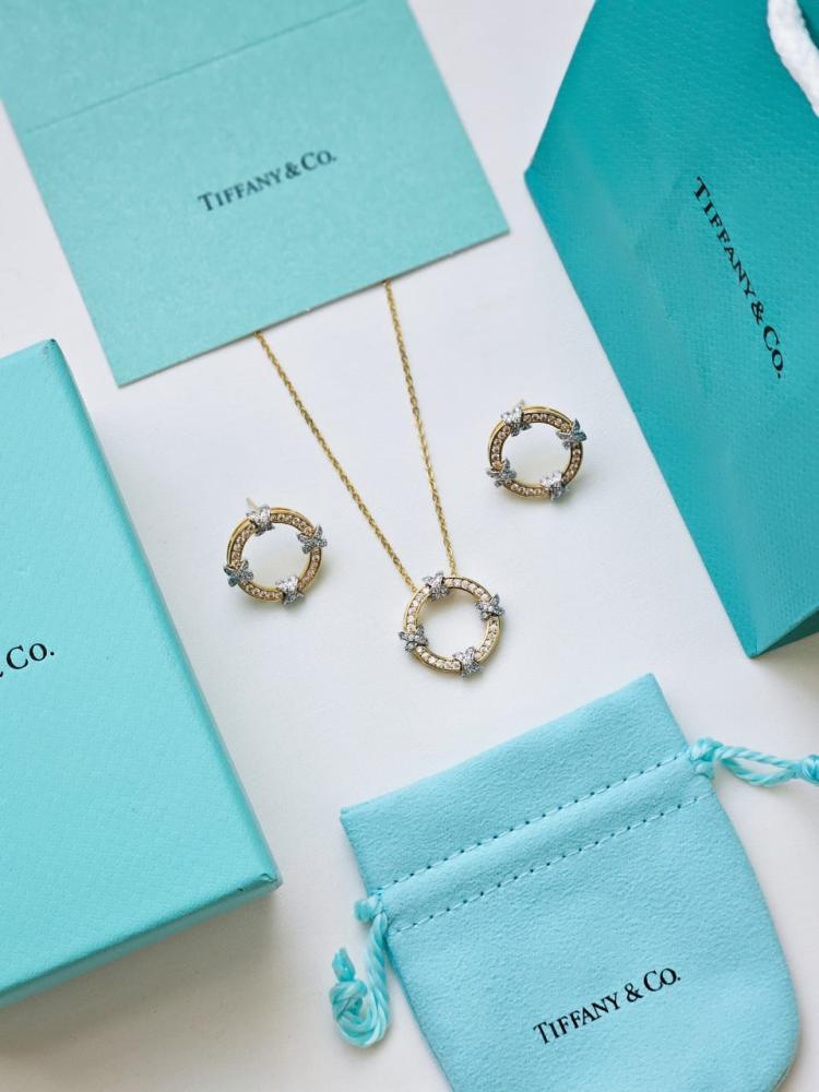 سلسال TIFFANY Co سلسال TIFFANY Co سلسال Tiffany ذهبي