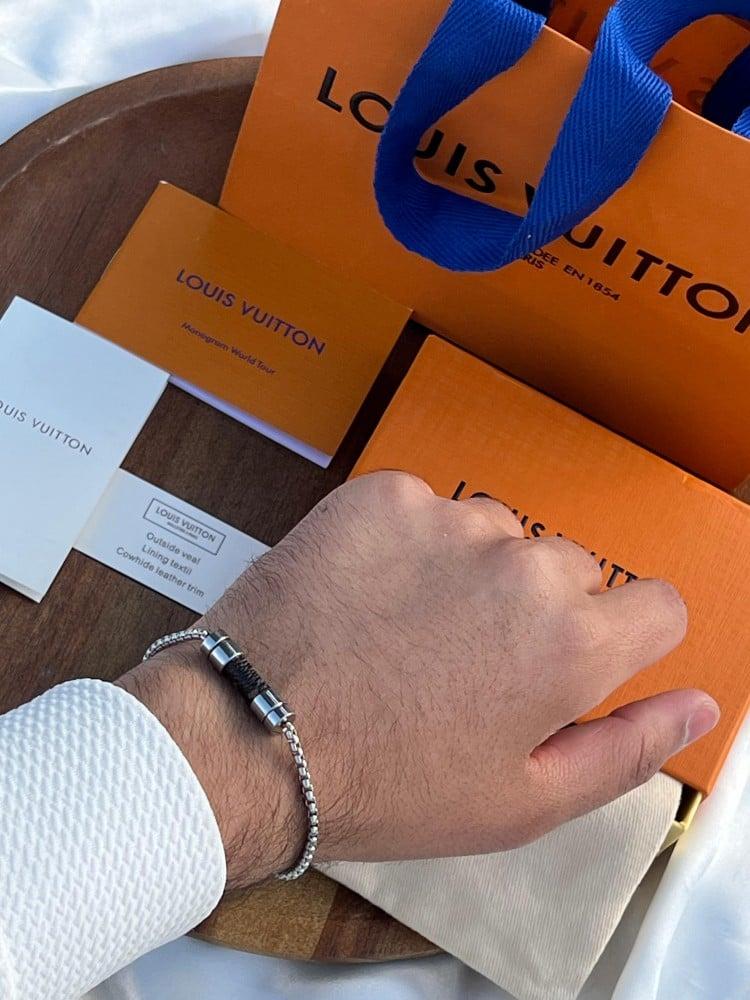 إسوارة LOUIS VUITTON جلد ومعدن فضي