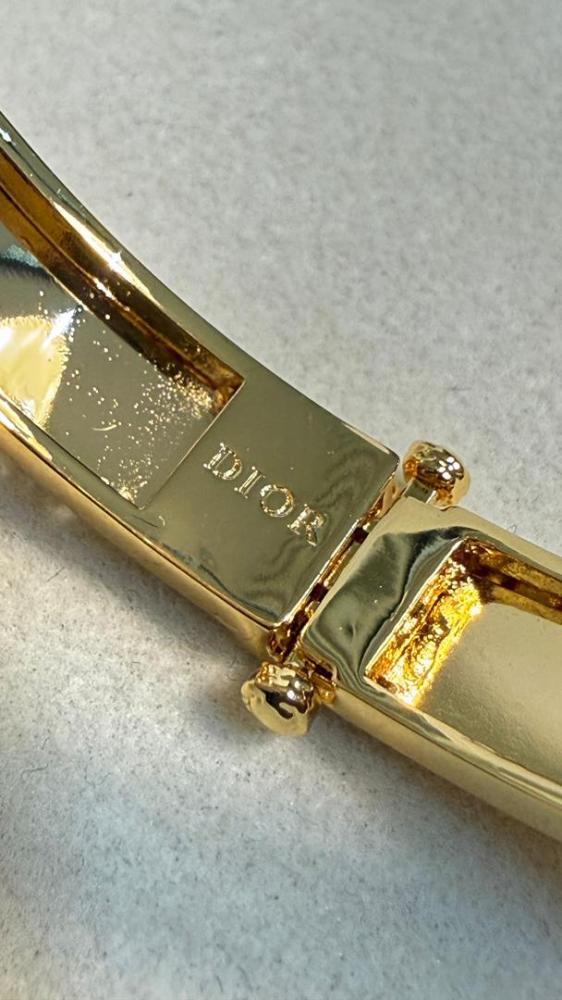 اسواره Dior الماستر ذهيي