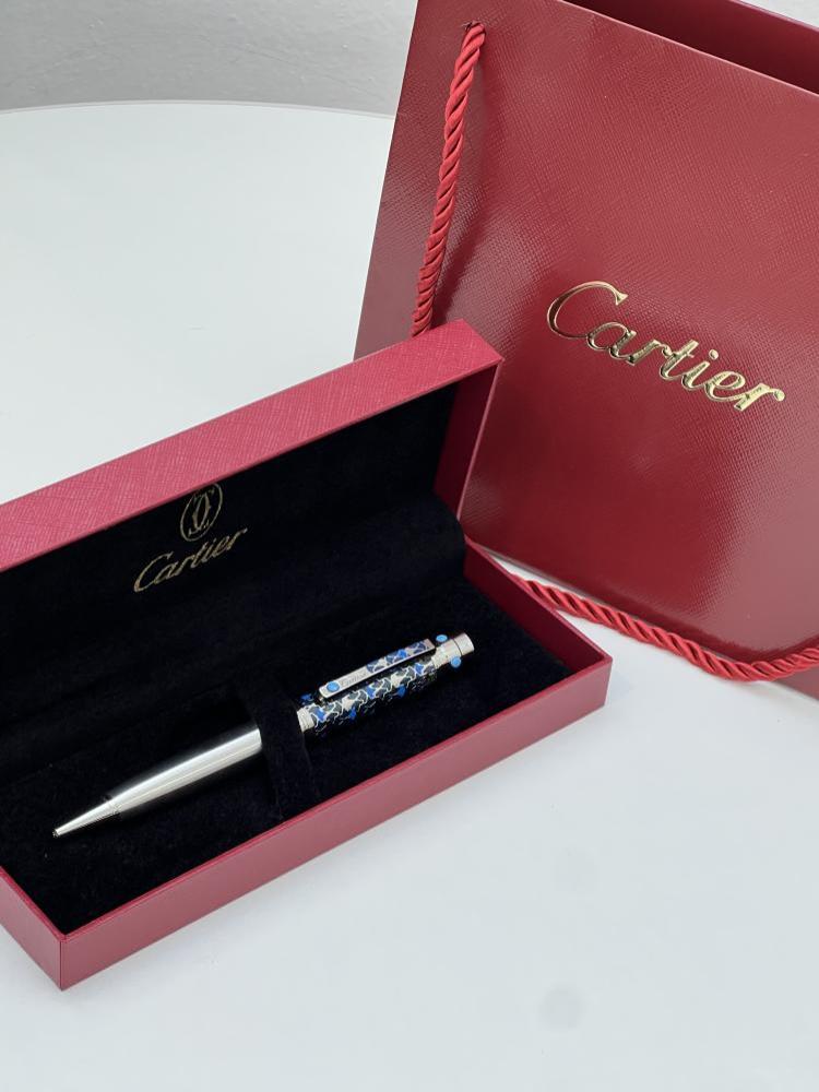 قلم Cartier - قلم حبر من مجموعة سانتوس دو كارتيه