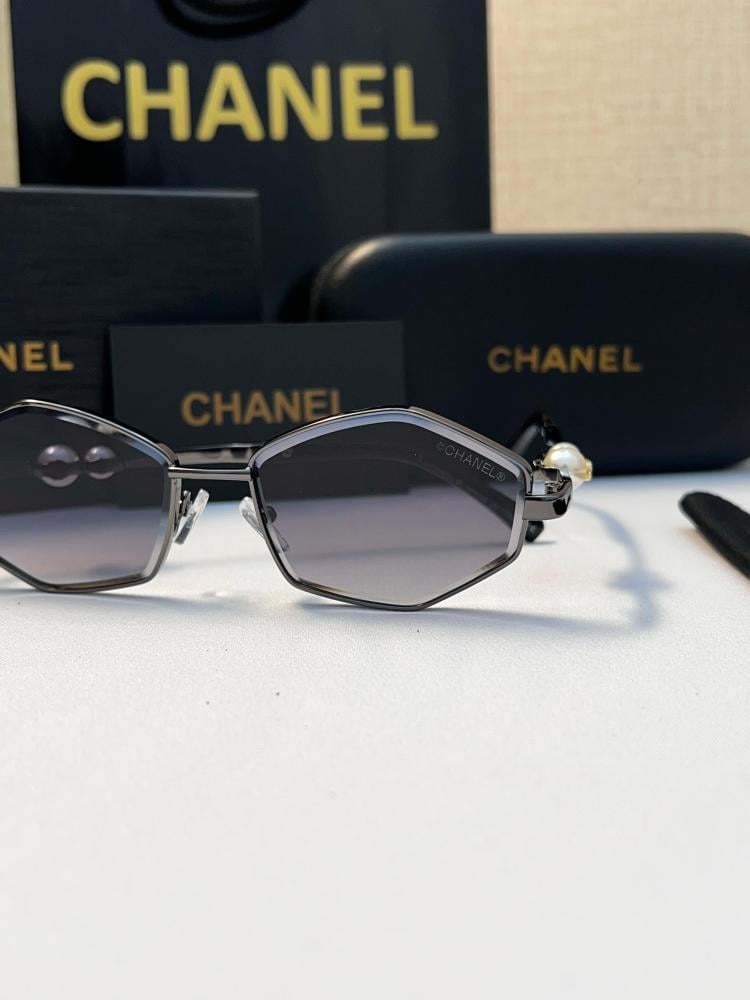 نظارة Chanel- اطار مموج - عدسه اسود مدرج