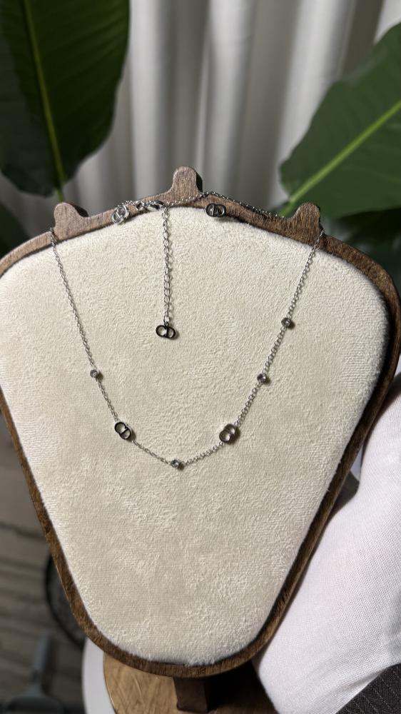 سلسال Dior معدن فضي