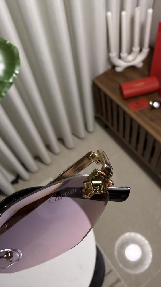 نظارة Cartier اطار ذهبي - عدسة مدرج
