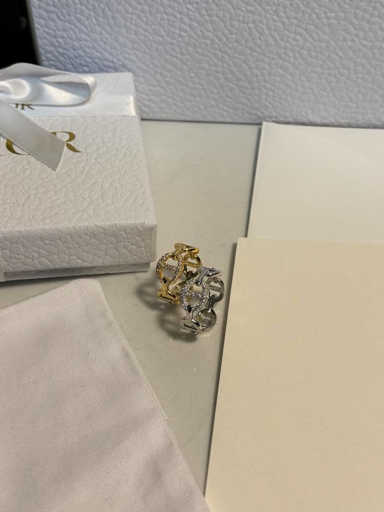 خاتم Dior خاتم Dior لونين ذهبي فضي