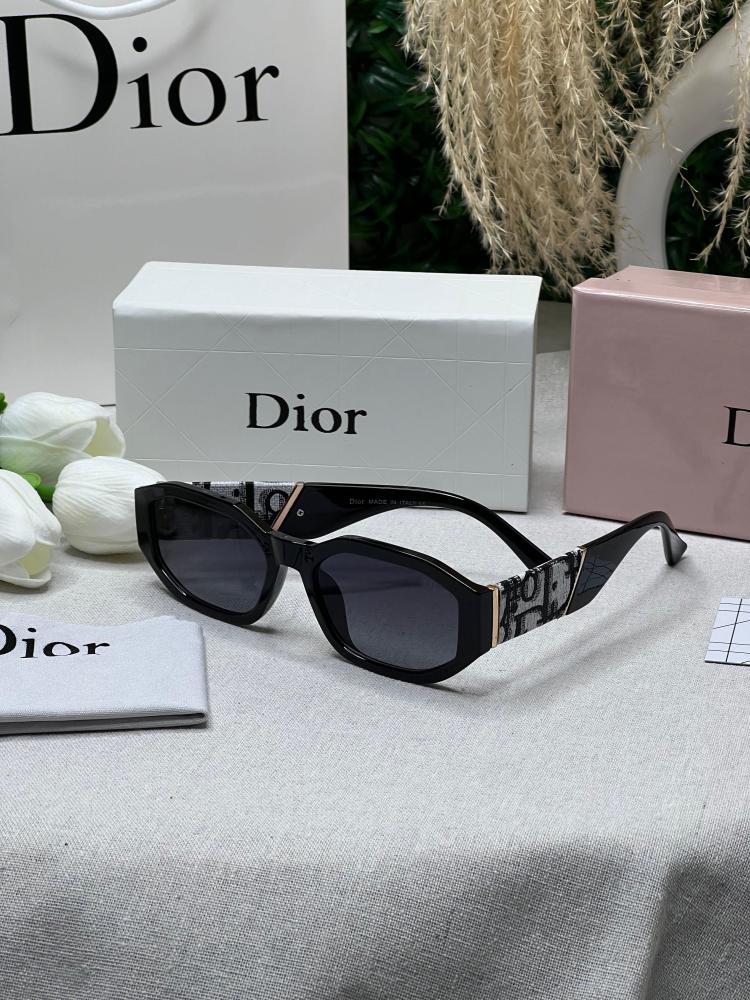 نظارة Dior نظارة Dior نظارة شمسيه أطار أسود عدسه أسود