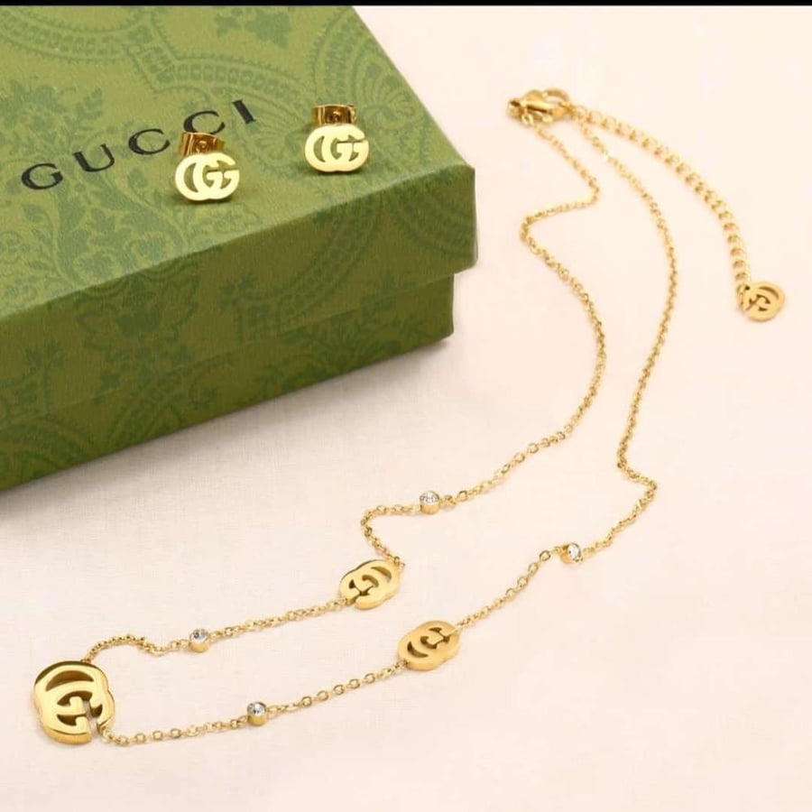 سلسال GUCCI سلسال GUCCI معدن ذهبي
