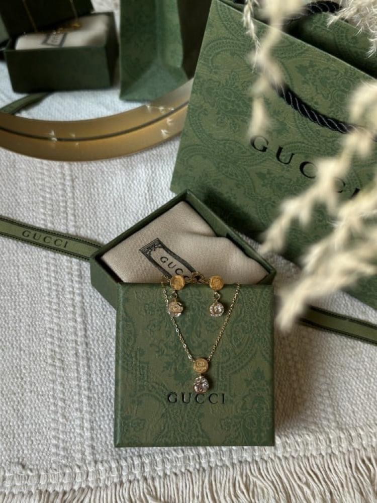 سلسال GUCCI معدن ذهبي