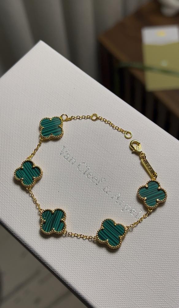 إسوارة Van Cleef & Arpels - إسوارة Van cleef ذهبي -اخظر