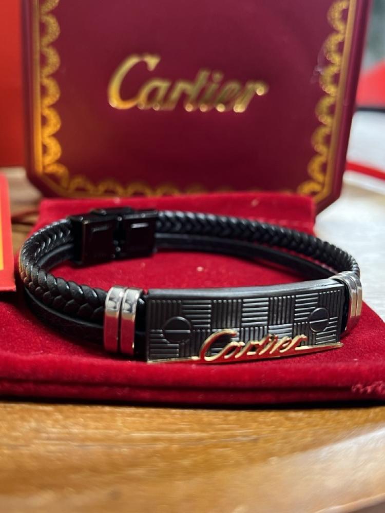 اسوارة Cartier اسود