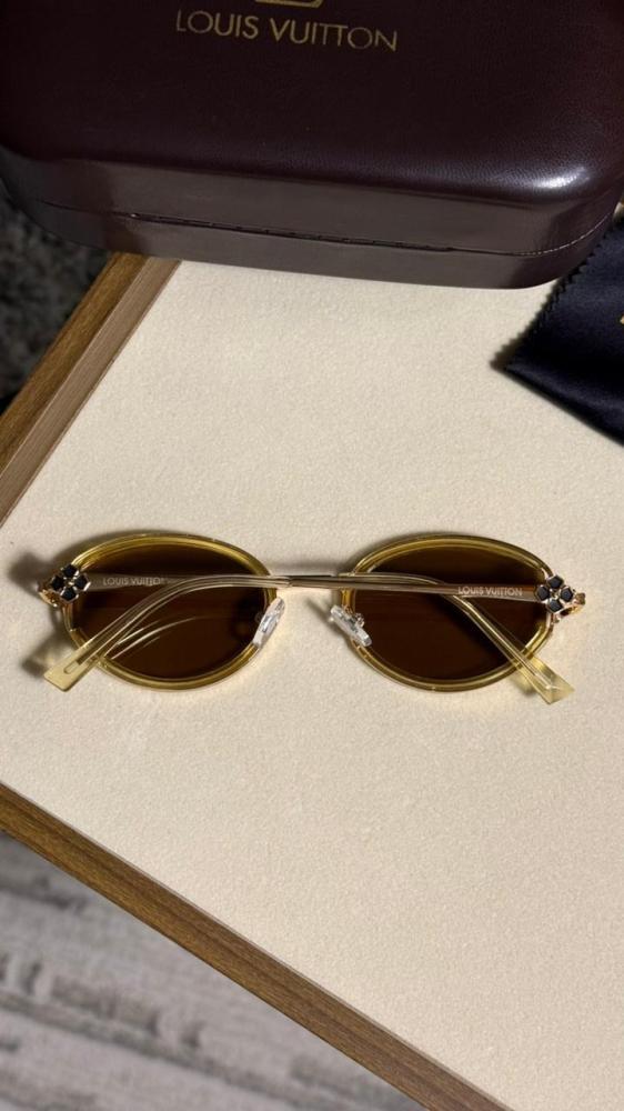 نظارة LOUIS VUITTON{لونين}