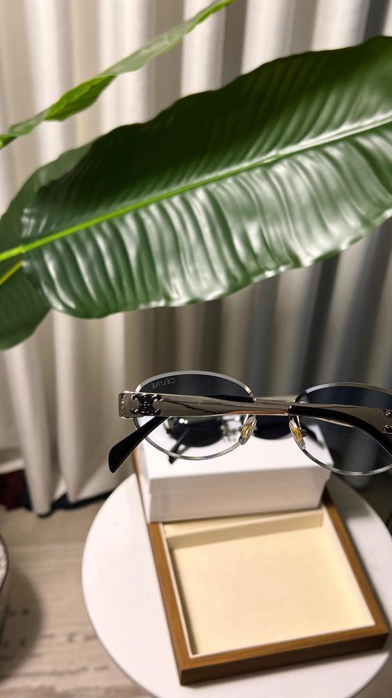 نظارة CELINE ملون