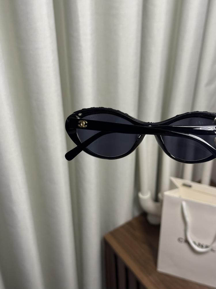 نظارة CHANEL الهبة
