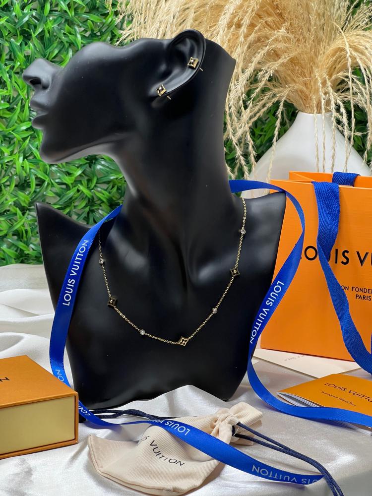 سلسال LOUIS VUITTON ذهبي- أسود