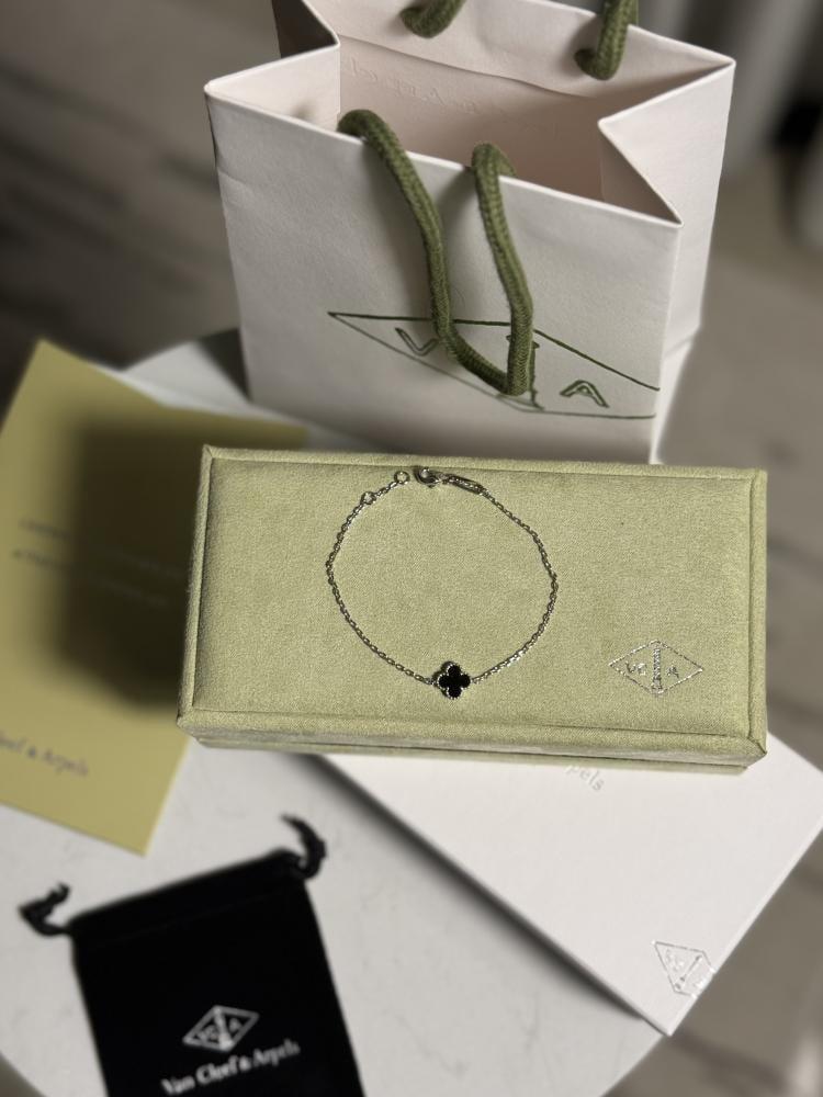 إسوارة Van Cleef & Arpels - إسوارة Van cleef فضي - أسود