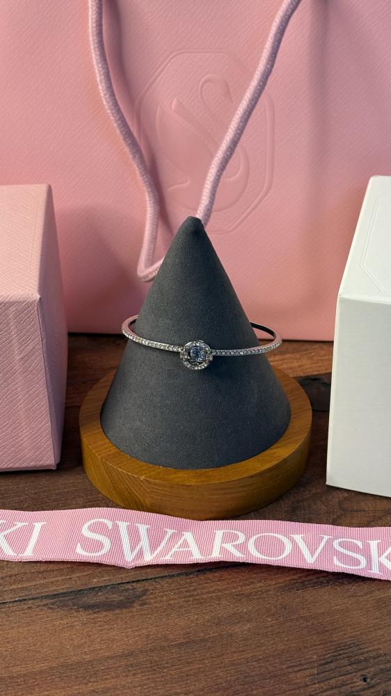 إسوارة SWAROVSKI - اسوارة سوارفيسكي فضي كرستالة زرقاء