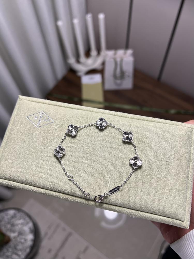 إسوارة Van Cleef & Arpels - إسوارة Van cleef فضي - صغير