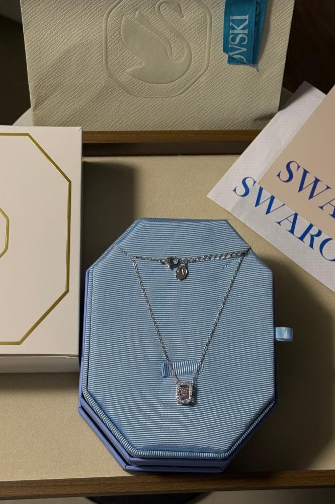 سلسال SWAROVSKI سلسال ميلينا وردي SWAROVSKI