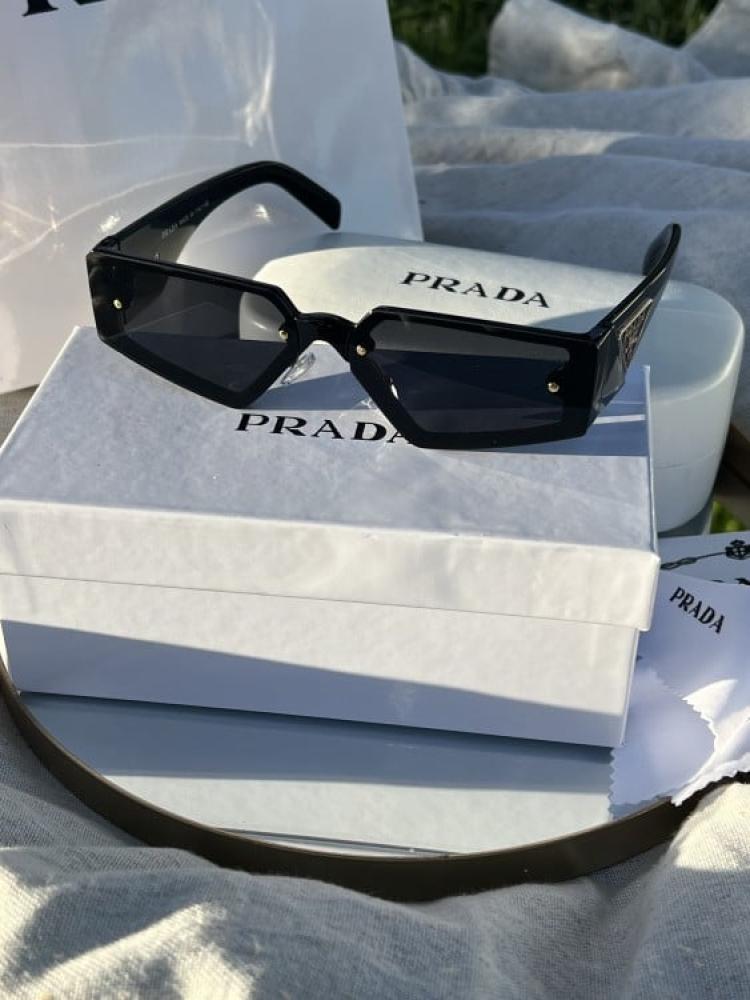 نظارة PRADA نظارة PRADA المشهورة
