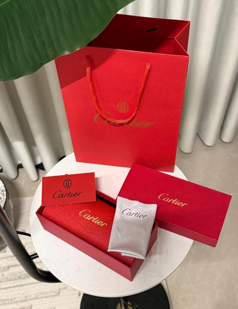 نظارة Cartier اطار ذهبي - عدسة مدرج