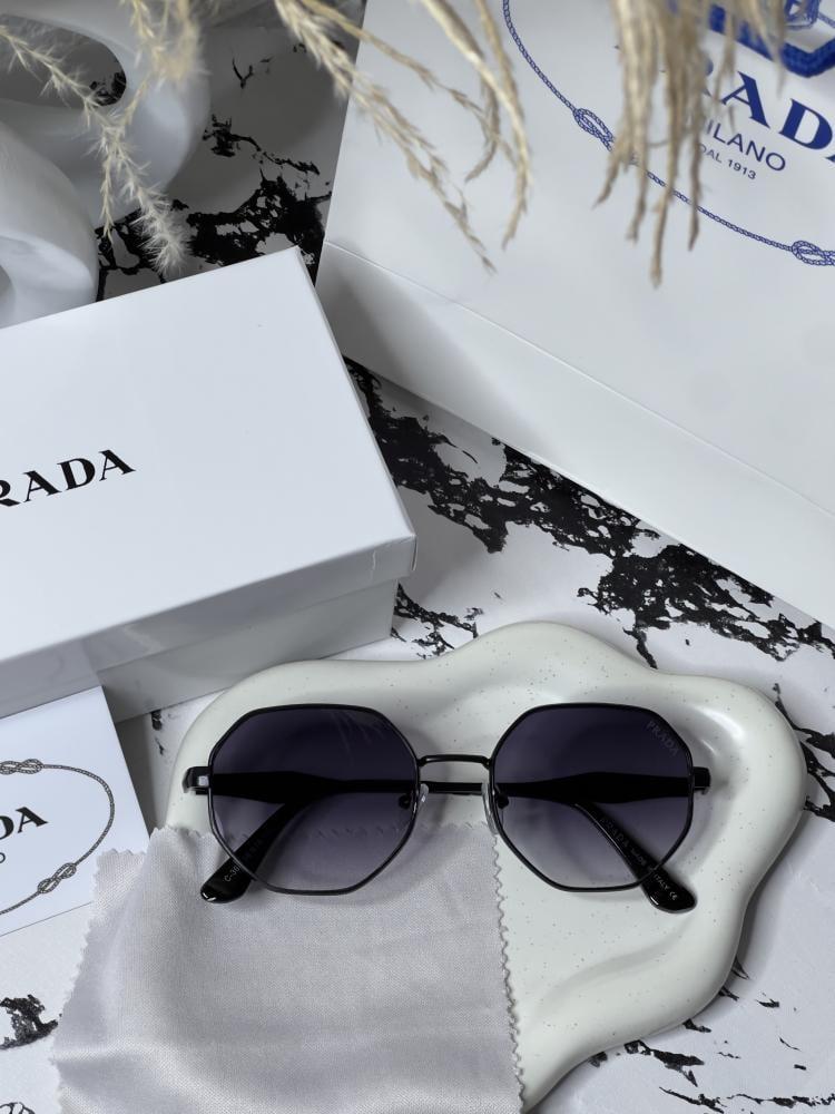 نظارة PRADA أطار أسود