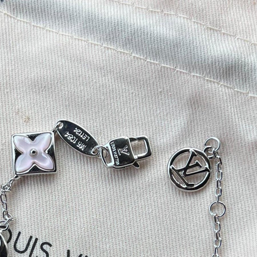 مجموعة أساور LOUIS VUITTON