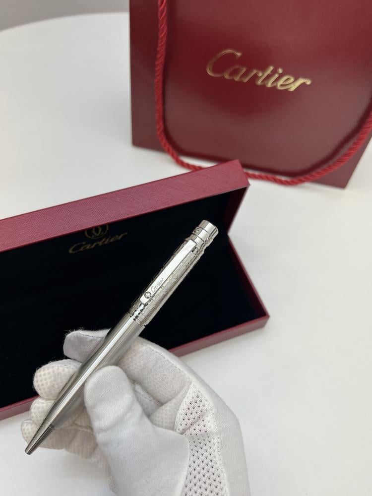 قلم Cartier قلم Cartier قلم حبر من مجموعة سانتوس دو كارتيه