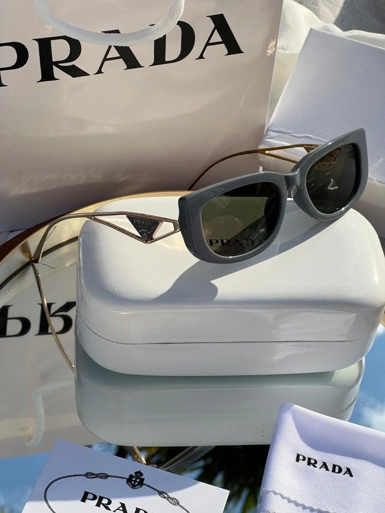 نظارة PRADA المشهورة