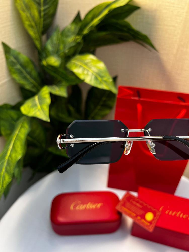 نظارة Cartier- اطار ذهبي- عدسه اسود